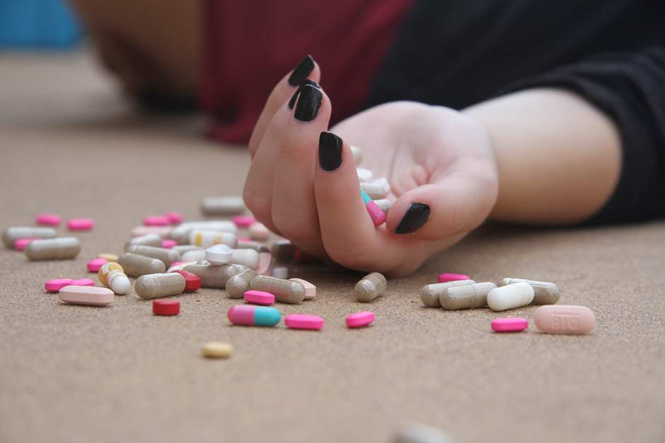 opioid addiction signs